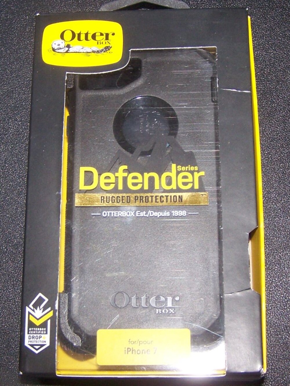 OtterBox Defender Series Case for Apple iPhone SE 2nd Gen / 7 - Black NIB